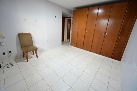 Casa à venda com 170m², 3 quartos e 4 vagas