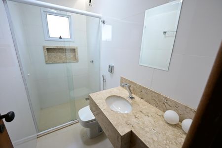 Casa à venda com 170m², 3 quartos e 4 vagas