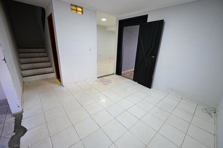 Casa à venda com 170m², 3 quartos e 4 vagas