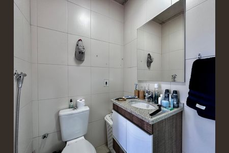Apartamento para alugar com 70m², 2 quartos e 1 vaga Apartamento para alugar com 70m², 2 quartos e 1 vagaBanheiro Suíte