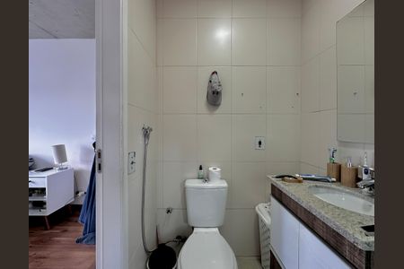 Apartamento para alugar com 70m², 2 quartos e 1 vaga Apartamento para alugar com 70m², 2 quartos e 1 vagaBanheiro Suíte