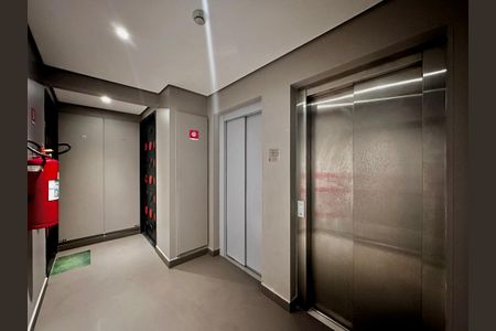 Apartamento para alugar com 70m², 2 quartos e 1 vaga Apartamento para alugar com 70m², 2 quartos e 1 vagaHall Social Apartamento