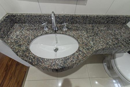 Apartamento para alugar com 76m², 2 quartos e 2 vagasBanheiro da Suíte