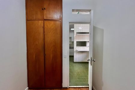 Apartamento para alugar com 150m², 3 quartos e 1 vaga Apartamento para alugar com 150m², 3 quartos e 1 vagaQuarto de Serviço