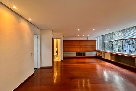 Apartamento para alugar com 150m², 3 quartos e 1 vaga Apartamento para alugar com 150m², 3 quartos e 1 vagaSala