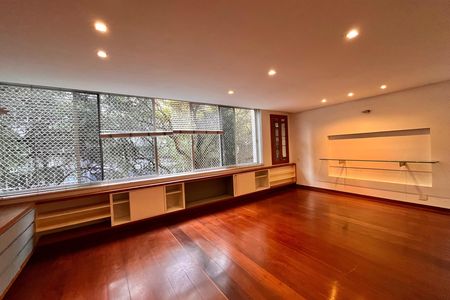Apartamento para alugar com 150m², 3 quartos e 1 vaga Apartamento para alugar com 150m², 3 quartos e 1 vagaSala