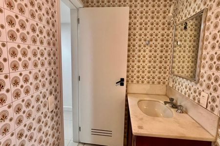 Apartamento para alugar com 150m², 3 quartos e 1 vaga Apartamento para alugar com 150m², 3 quartos e 1 vagaBanheiro social