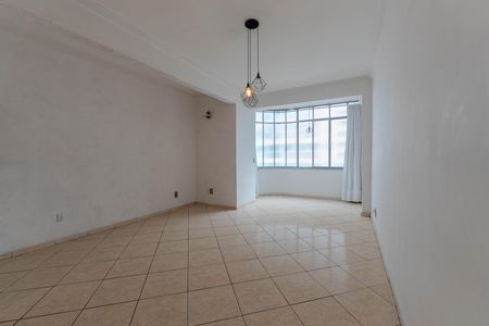 Apartamento para alugar com 137m², 3 quartos e sem vagaSala