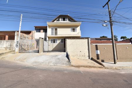 Casa para alugar com 200m², 3 quartos e 1 vagaFachada