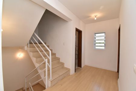 Casa para alugar com 200m², 3 quartos e 1 vagaCorredor/Escadas