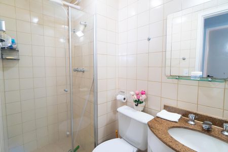 Apartamento à venda com 64m², 2 quartos e 1 vaga Apartamento à venda com 64m², 2 quartos e 1 vagaBanheiro Social