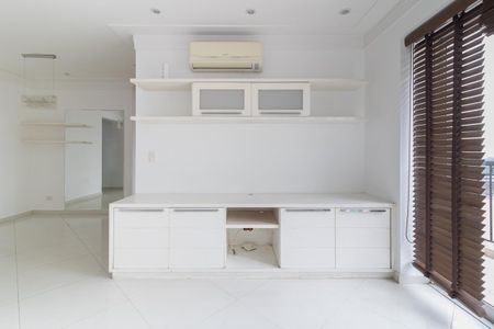 Apartamento à venda com 80m², 2 quartos e 2 vagasSala