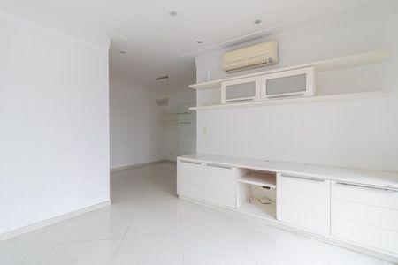 Apartamento à venda com 80m², 2 quartos e 2 vagasSala