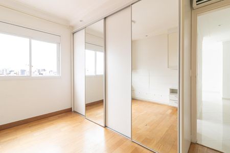 Apartamento à venda com 80m², 2 quartos e 2 vagasSuíte