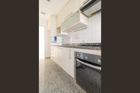 Apartamento à venda com 80m², 2 quartos e 2 vagasCozinha