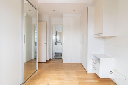 Apartamento à venda com 80m², 2 quartos e 2 vagasSuíte