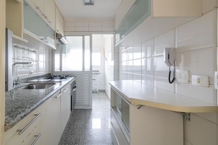Apartamento à venda com 80m², 2 quartos e 2 vagasCozinha
