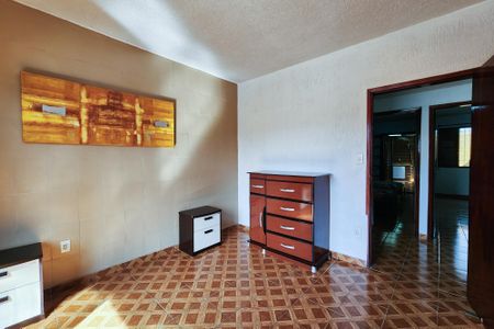 Casa à venda com 165m², 3 quartos e 2 vagasSuíte