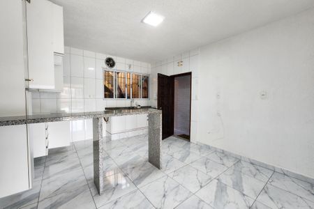 Casa à venda com 165m², 3 quartos e 2 vagasCozinha