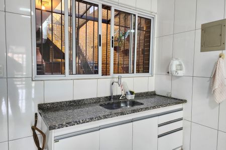 Casa à venda com 165m², 3 quartos e 2 vagasCozinha
