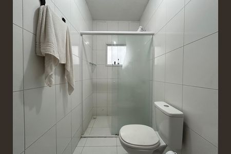 Casa para alugar com 100m², 2 quartos e 1 vaga Casa para alugar com 100m², 2 quartos e 1 vagaBanheiro