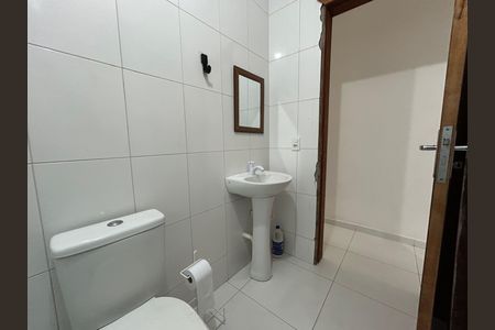 Casa para alugar com 100m², 2 quartos e 1 vaga Casa para alugar com 100m², 2 quartos e 1 vagaBanheiro