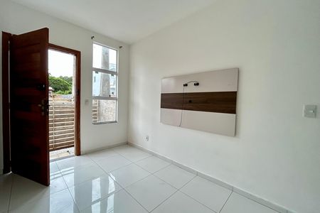 Sala  de casa para alugar com 2 quartos, 100m² em São João do Rio Vermelho, Florianópolis