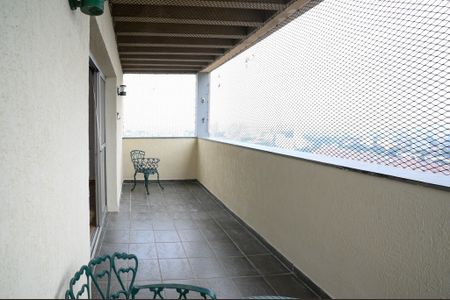 Apartamento para alugar com 134m², 2 quartos e 2 vagas Apartamento para alugar com 134m², 2 quartos e 2 vagasVaranda