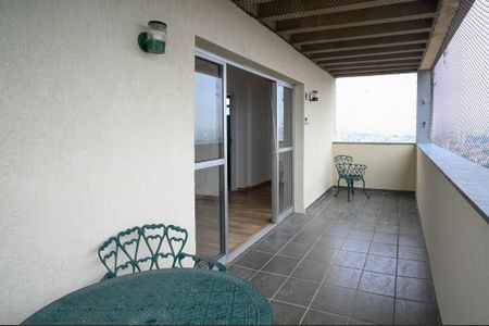 Apartamento para alugar com 134m², 2 quartos e 2 vagas Apartamento para alugar com 134m², 2 quartos e 2 vagasVaranda