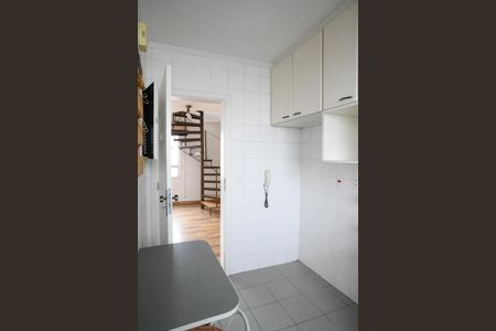Apartamento para alugar com 134m², 2 quartos e 2 vagas Apartamento para alugar com 134m², 2 quartos e 2 vagasCozinha