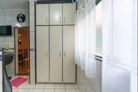 Apartamento à venda com 95m², 3 quartos e 2 vagas Apartamento à venda com 95m², 3 quartos e 2 vagasÁrea de Serviço