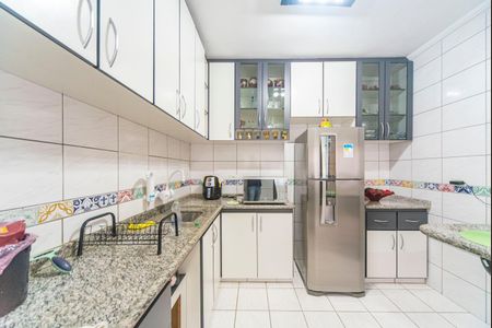 Apartamento à venda com 95m², 3 quartos e 2 vagas Apartamento à venda com 95m², 3 quartos e 2 vagasCozinha