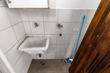 Casa de condomínio à venda com 74m², 2 quartos e 2 vagas Casa de condomínio à venda com 74m², 2 quartos e 2 vagasDetalhe da area de serviço
