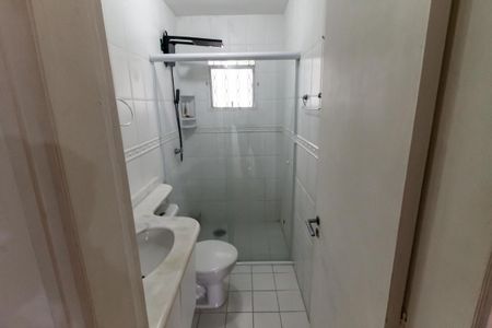Casa de condomínio à venda com 74m², 2 quartos e 2 vagas Casa de condomínio à venda com 74m², 2 quartos e 2 vagasBanheiro