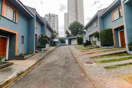 Casa de condomínio à venda com 74m², 2 quartos e 2 vagas Casa de condomínio à venda com 74m², 2 quartos e 2 vagasCondomínio