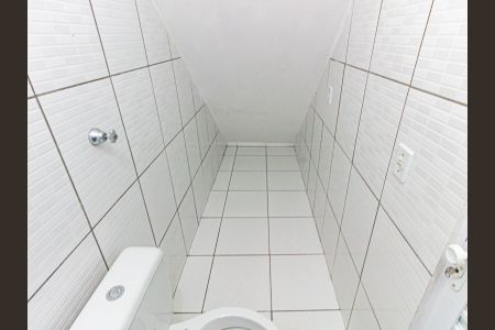 Casa para alugar com 223m², 5 quartos e 4 vagas Casa para alugar com 223m², 5 quartos e 4 vagasBanheiro da Garagem