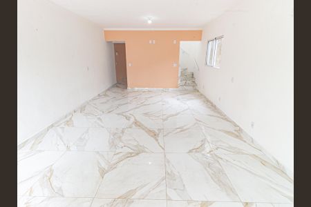 Sala de casa à venda com 5 quartos, 223m² em Vila Invernada, São Paulo