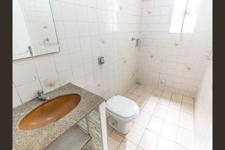 Casa para alugar com 223m², 5 quartos e 4 vagas Casa para alugar com 223m², 5 quartos e 4 vagasCasa 2 - Banheiro