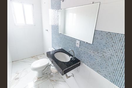 Casa para alugar com 223m², 5 quartos e 4 vagas Casa para alugar com 223m², 5 quartos e 4 vagasBanheiro Social