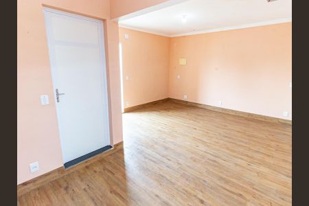 Suíte de casa à venda com 5 quartos, 223m² em Vila Invernada, São Paulo