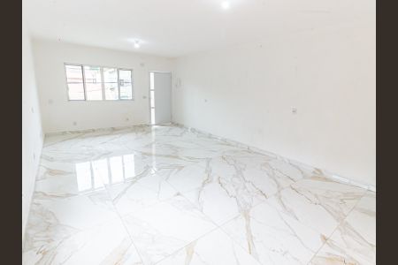 Sala de casa à venda com 5 quartos, 223m² em Vila Invernada, São Paulo