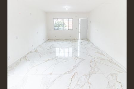 Casa para alugar com 223m², 5 quartos e 4 vagas Casa para alugar com 223m², 5 quartos e 4 vagasSala