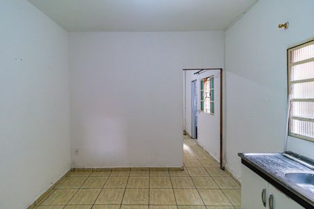 Cozinha de casa para alugar com 1 quarto, 60m² em Jardim Ester Yolanda, São Paulo