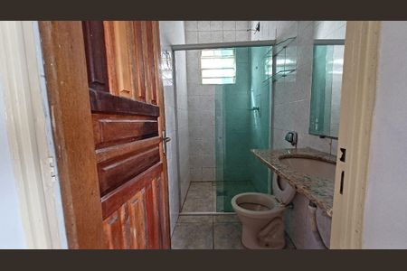 Banheiro social de casa para alugar com 2 quartos, 45m² em Boa Vista, Belo Horizonte