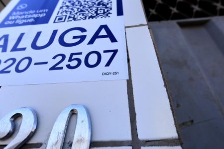 Placa de casa para alugar com 2 quartos, 45m² em Boa Vista, Belo Horizonte