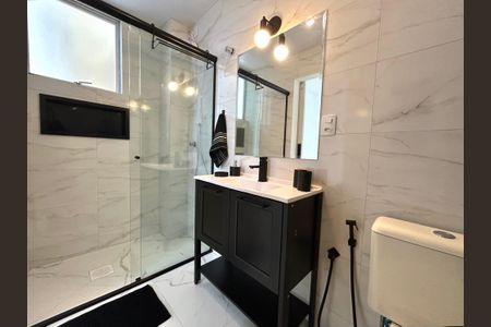 Apartamento para alugar com 75m², 3 quartos e 1 vaga Apartamento para alugar com 75m², 3 quartos e 1 vagaBanheiro da Suíte