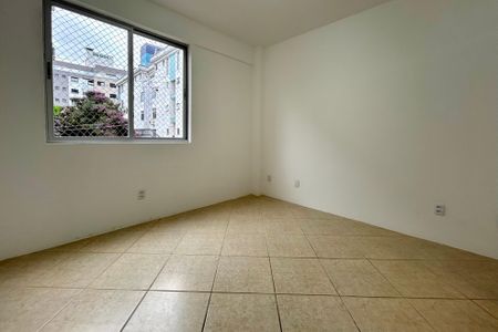 Suíte  de apartamento para alugar com 3 quartos, 75m² em Carvoeira, Florianópolis