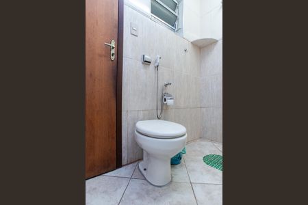 Casa à venda com 192m², 4 quartos e 1 vaga Casa à venda com 192m², 4 quartos e 1 vagaBanheiro