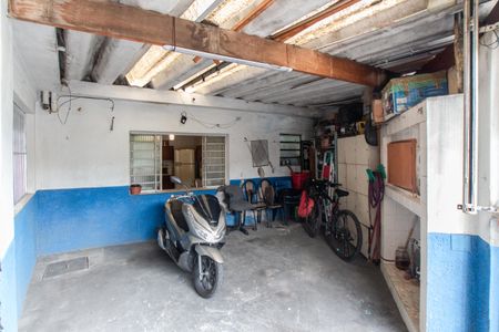 Casa à venda com 192m², 4 quartos e 1 vaga Casa à venda com 192m², 4 quartos e 1 vagaGaragem