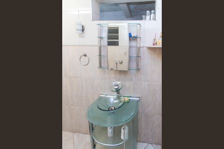 Casa à venda com 192m², 4 quartos e 1 vaga Casa à venda com 192m², 4 quartos e 1 vagaBanheiro